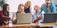 Bando InGenerAzione, per avvicinare gli anziani alle nuove tecnologie