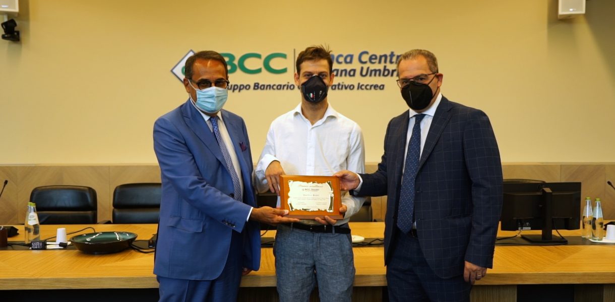 Banca Centro.  All’atleta paralimpico Matteo Betti il Premio Eccellenze