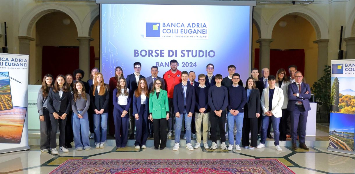 Banca Adria. Premiati 39 giovani meritevoli delle province di Rovigo, Padova e Venezia