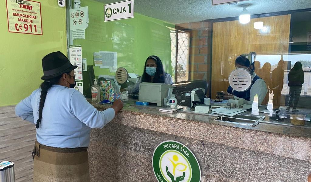 Ecuador, normativa prevede la trasformazione delle banche cooperative in Spa